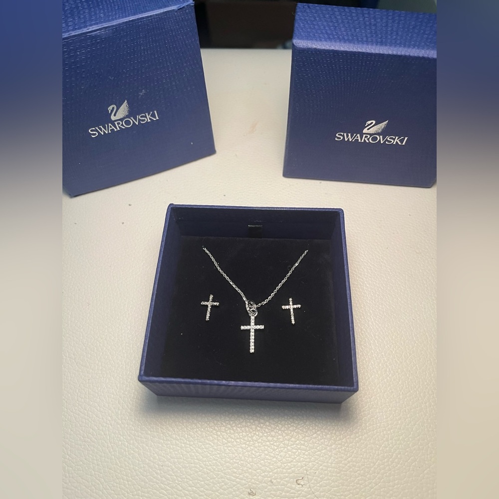 Swarovski Silver Cross Necklace Set